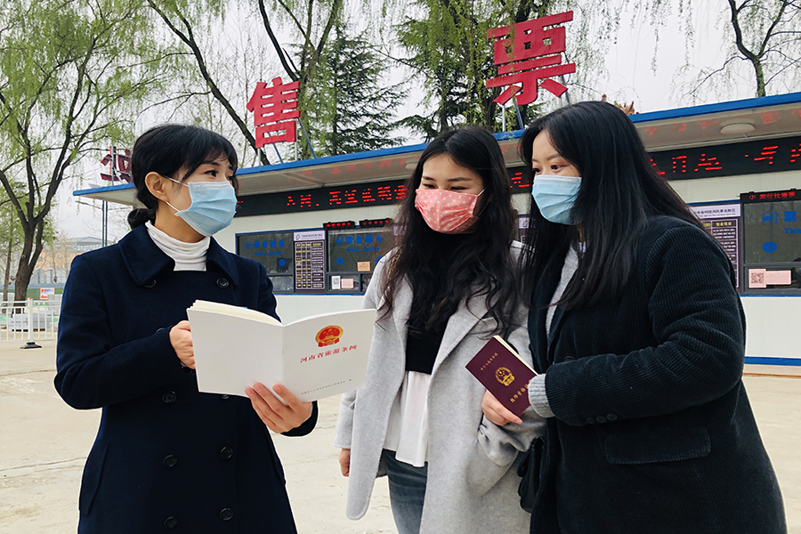 《河南省旅游条例》实施首日 鸡冠洞迎来多位受益游客